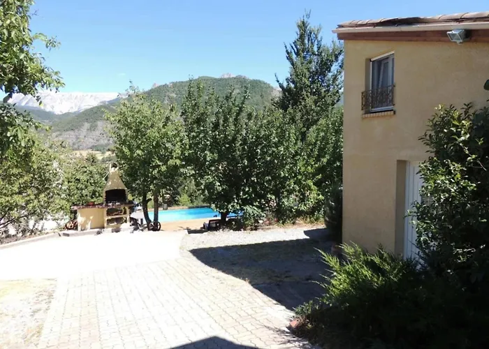 بيت للعطل Authentic With Charm *